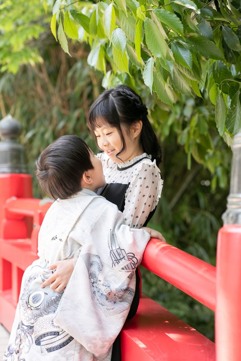 兄弟一緒の七五三撮影｜主役じゃない子が楽しめると、いい写真になります